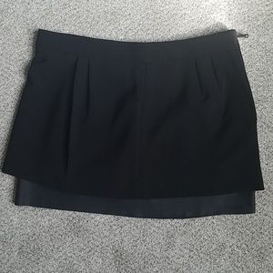 Express tired skirt   size 4